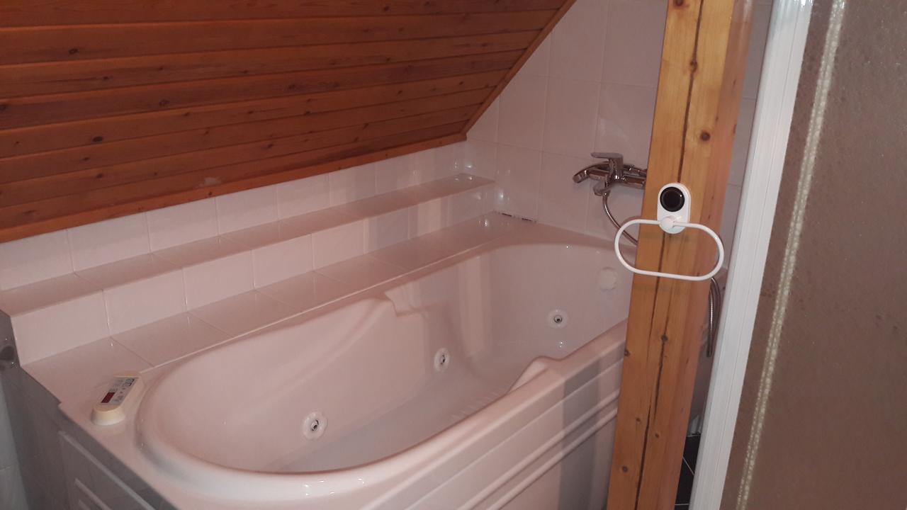 데브레첸 Pero Panzio B&B 외부 사진