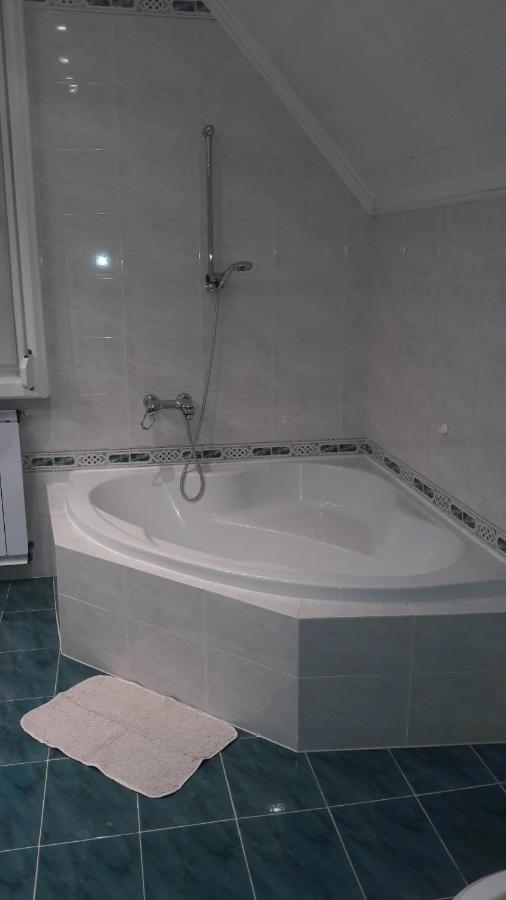 데브레첸 Pero Panzio B&B 외부 사진